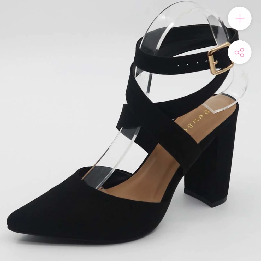Ankle tie Pumps